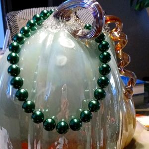 Holiday Perfect- Green, adjustable beaded necklace